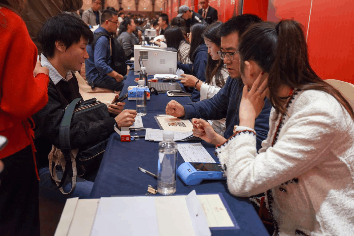 沃尔夫斯堡遗憾失利,需要总结教训,势不可挡 沃尔夫斯堡遗憾失利,需要总结教训,势不可挡