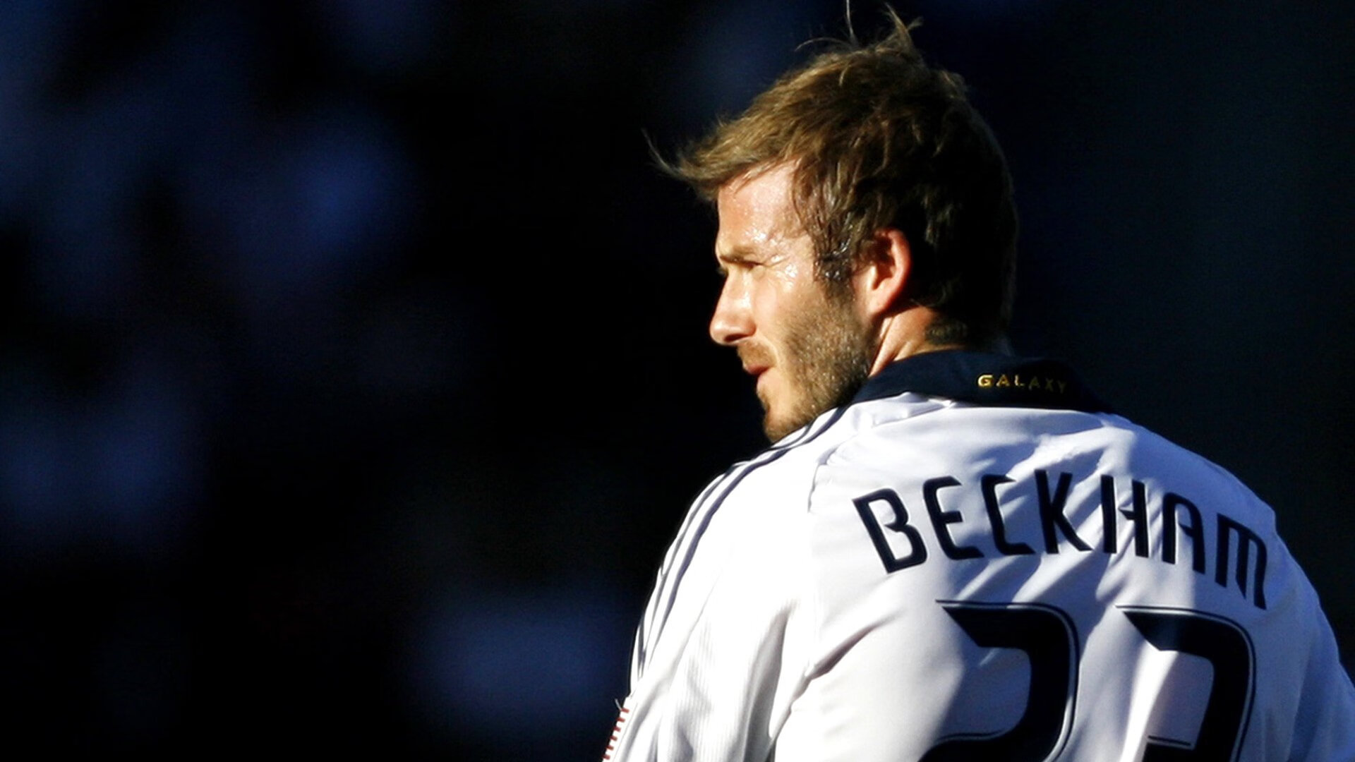 历史性逆转！中国足球书写奇迹，阿什拉夫一锤定音击碎巴西神话